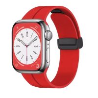 eses Silikónový remienok pre Apple Watch - Magnetický červený L - 38mm, 40mm, 41mm